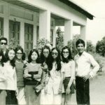 hai anh chàng Kỹ Thuật chụp chung Tết 73